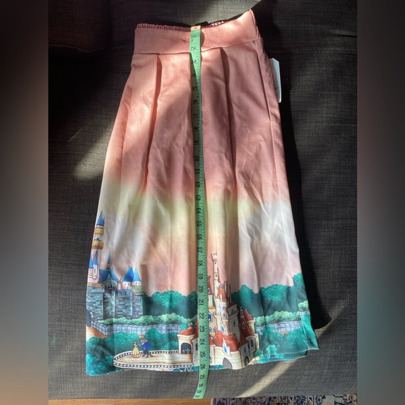 Happily Ever After Skirt w Pockets - Picture 7 of 7